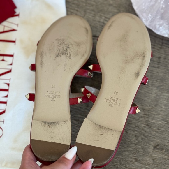 Stunning red Valentino rockstud Sandals - Picture 5 of 5